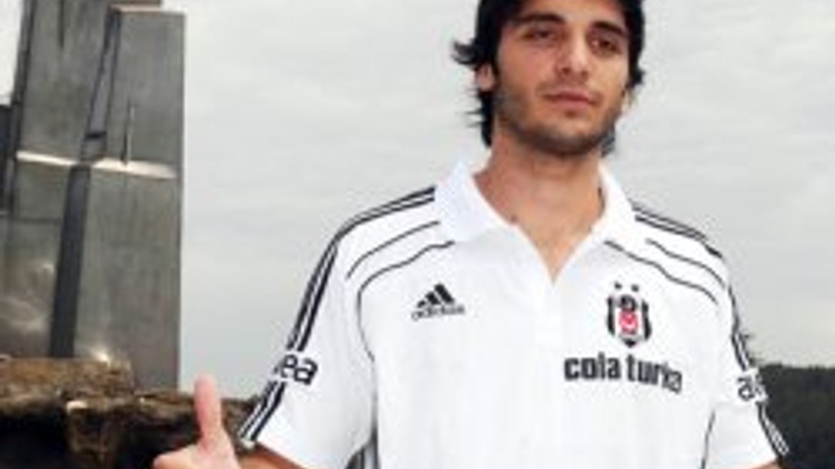 Cenk Gönenin sözleşmesi yenilendi