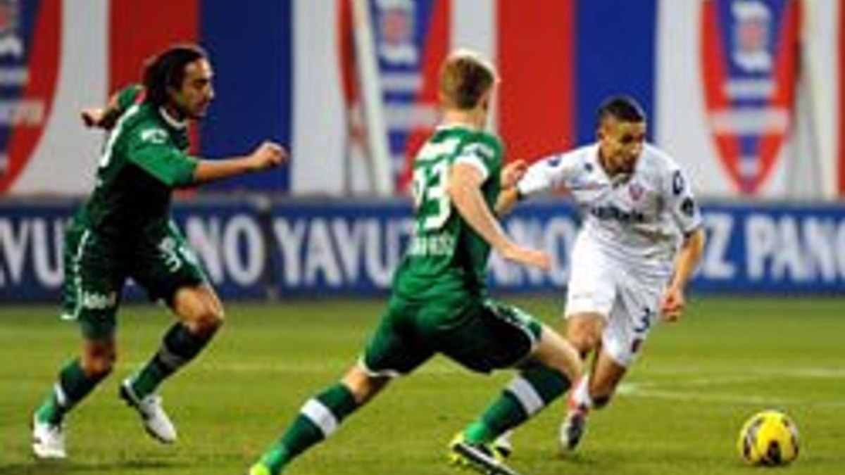 Bursaspor Karabük'te güldü