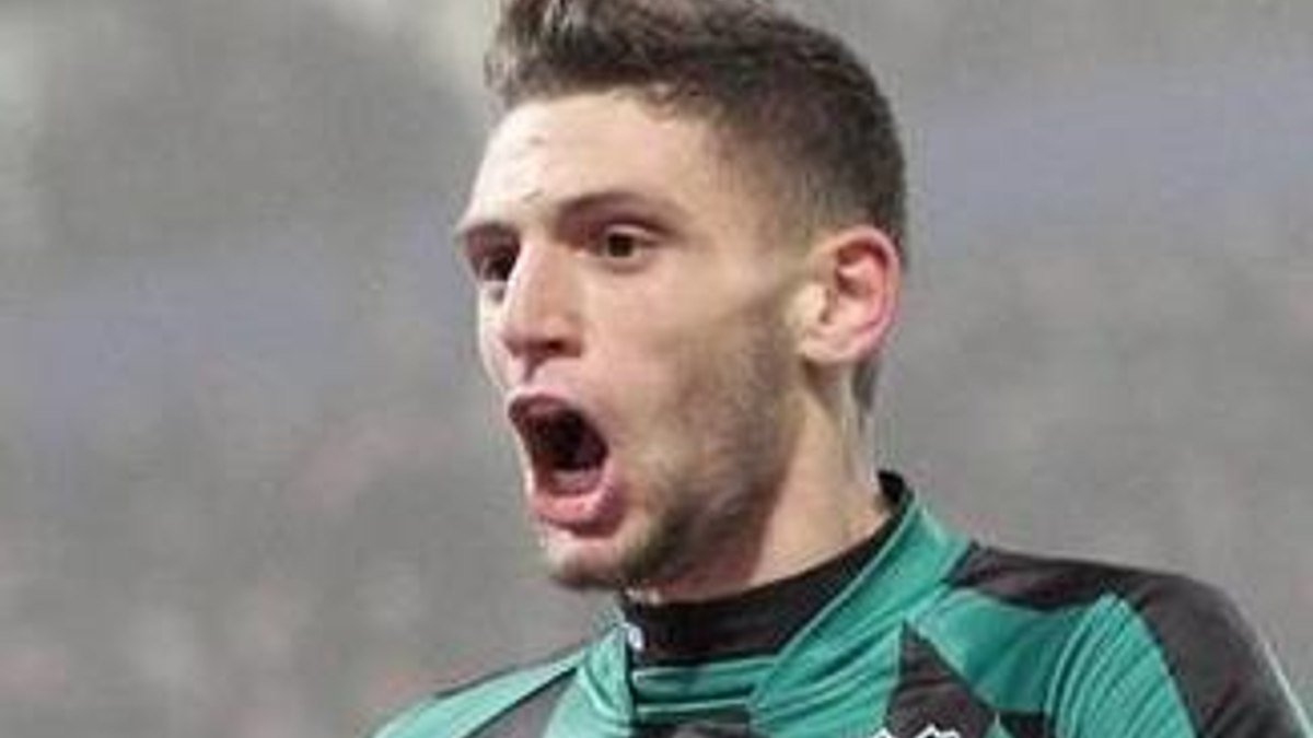 19'luk genç Domenico Berardi Milan'ı böyle yıktı