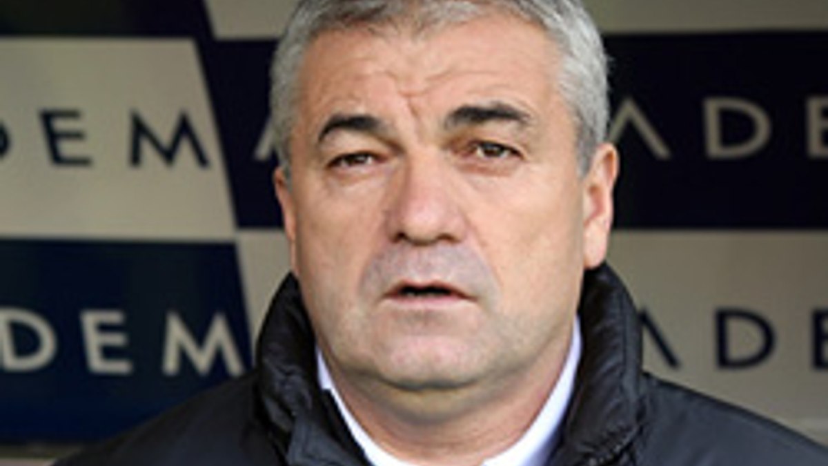 Rıza Çalımbay istifa etti