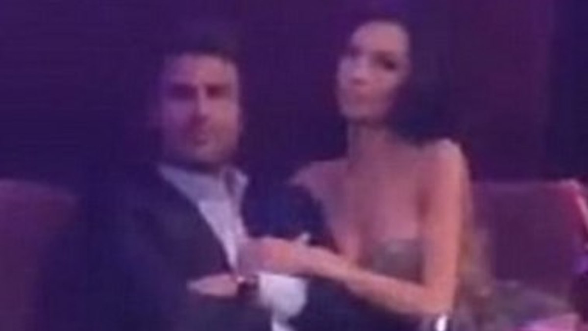 Adrian Mutu Snoop Dogg için striptiz kulübünde