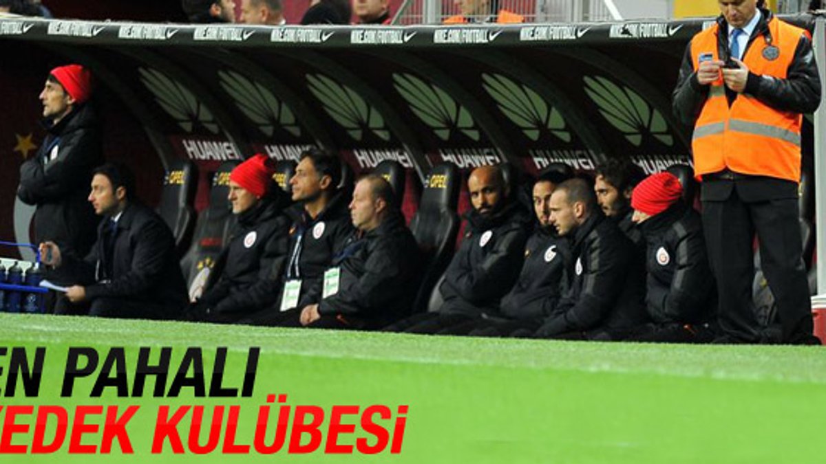 Galatasaray'ın yedek kulübesi el yakıyor