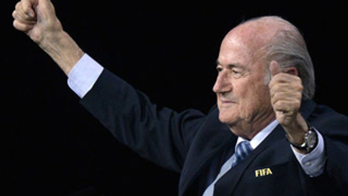 Bild: Blatter'in yeniden seçilmesi FIFA için rezalet