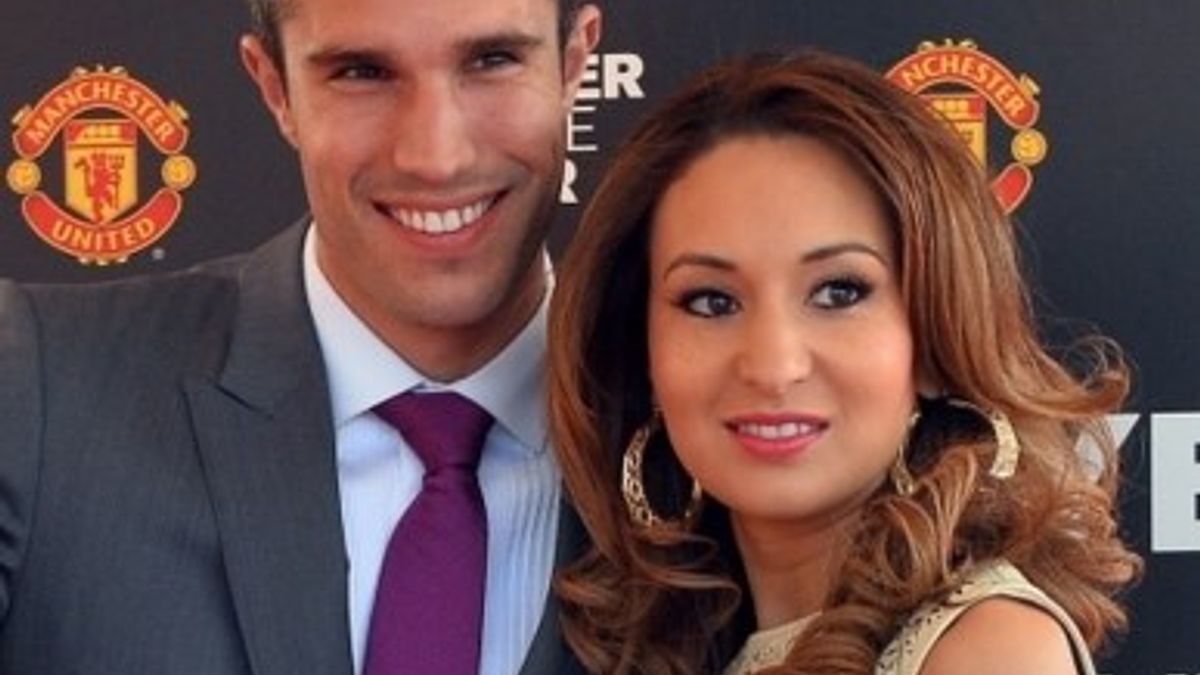 Van Persie'yi müslüman eşi ikna etti