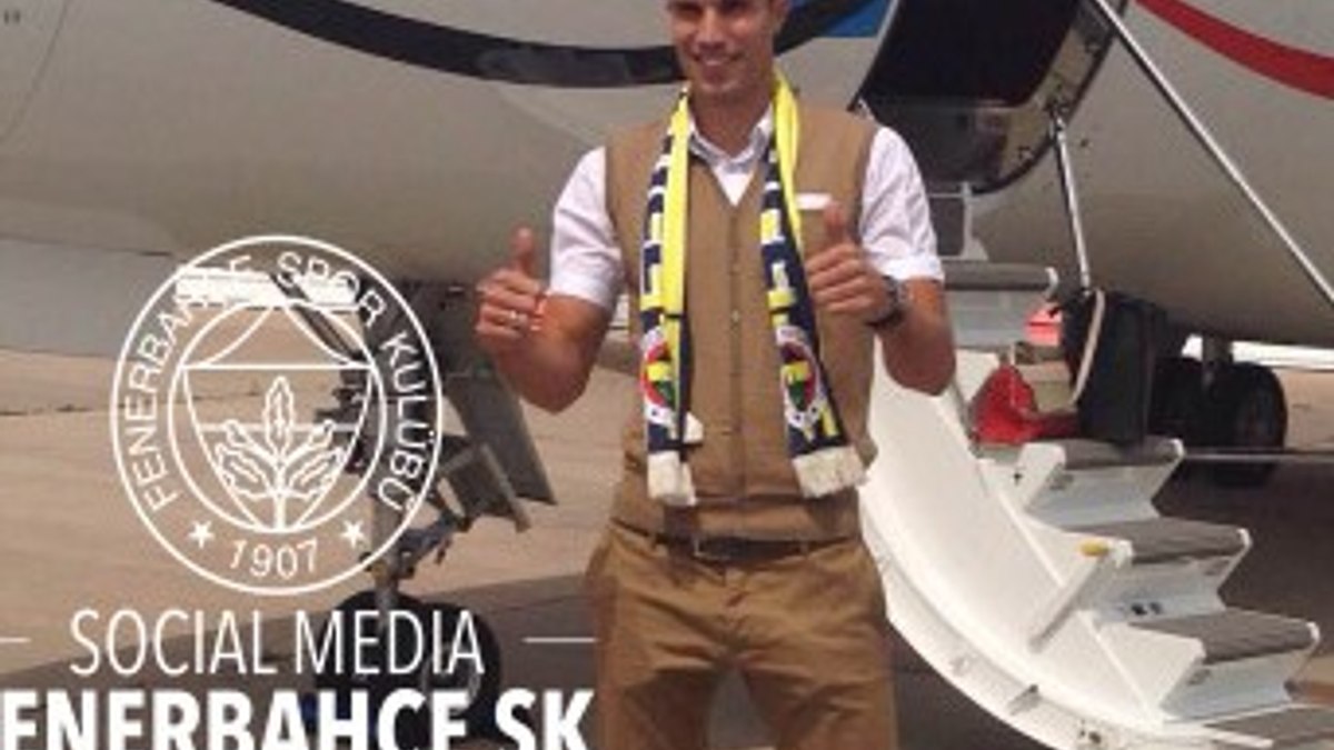 Robin van Persie İstanbul'da