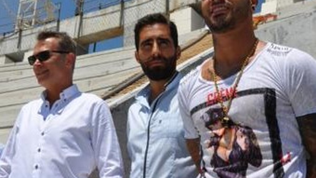 Quaresma Vodafone Arena'yı gezdi - İZLE