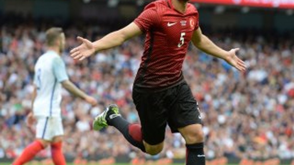 Hakan Çalhanoğlu tarihi golü değerlendirdi
