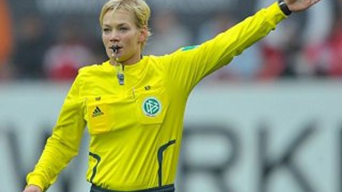 Bundesliga'ya ilk kadın hakem