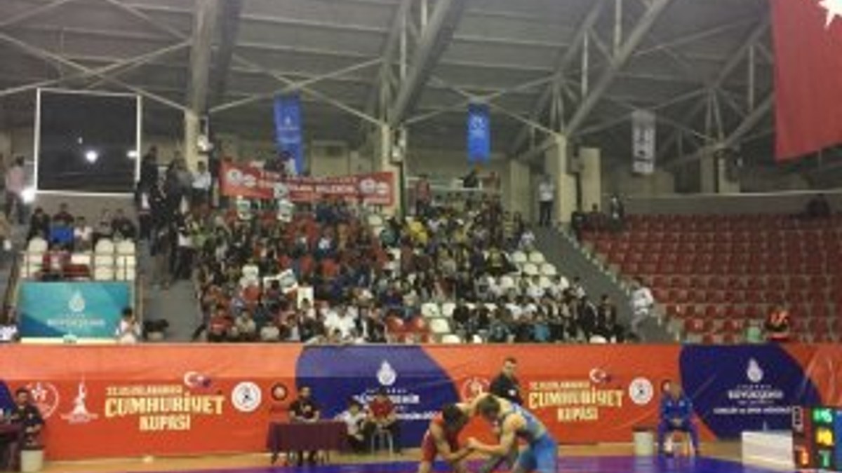 Taha Akgül Spor Kompleksi İstanbul'da açıldı