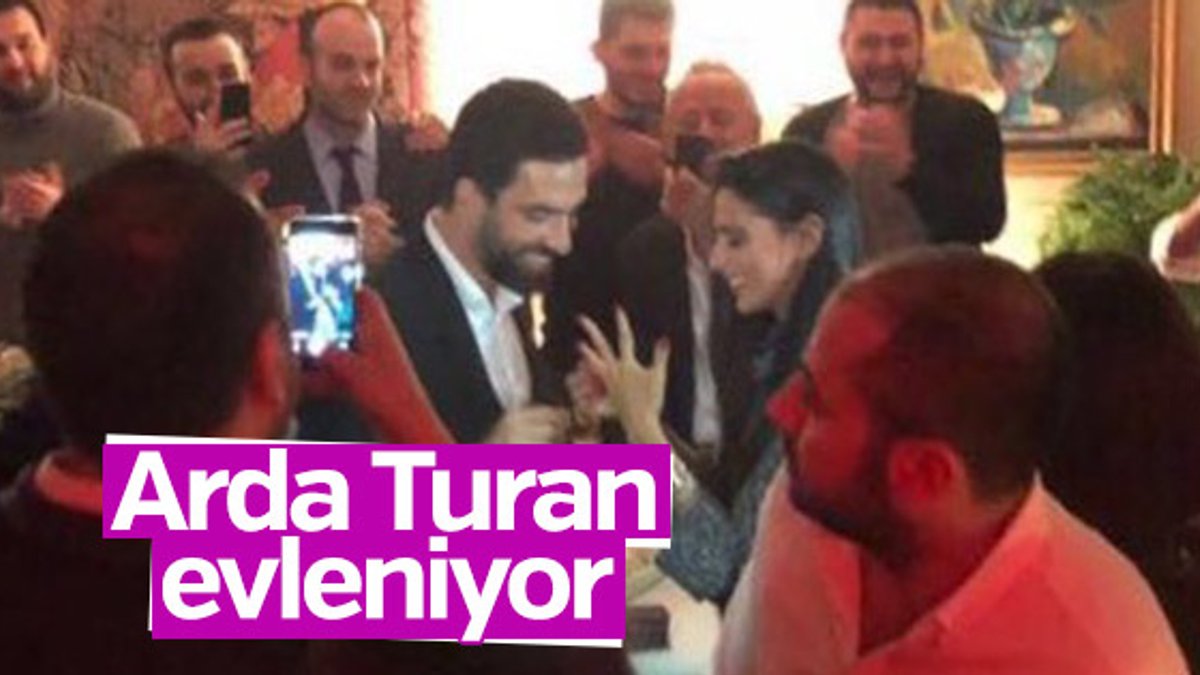 Arda Turan'dan Aslıhan Doğan'a evlenme teklifi