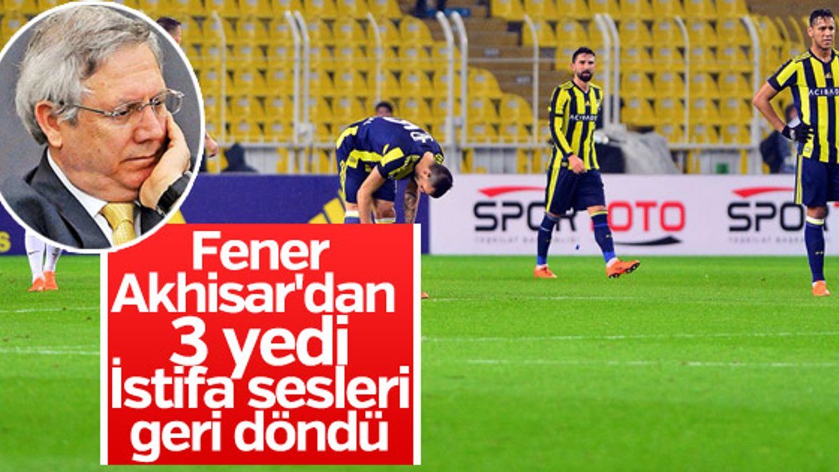 Fenerbahçe tribünlerinde istifa sesleri