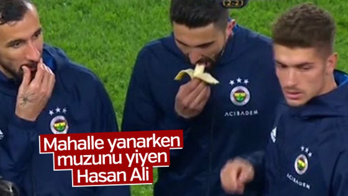 Kadıköy'de saha karıştı Hasan Ali muz yedi