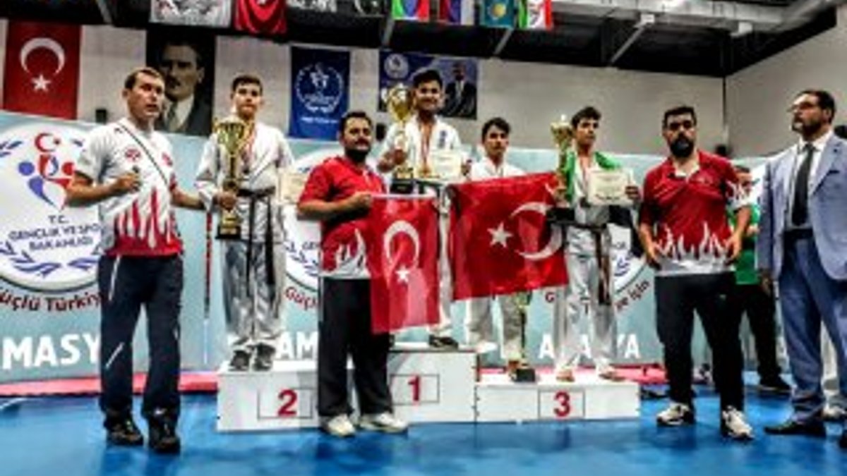 Enes Malik Topcu, Kyokushin Kata'da altın madalya kazandı