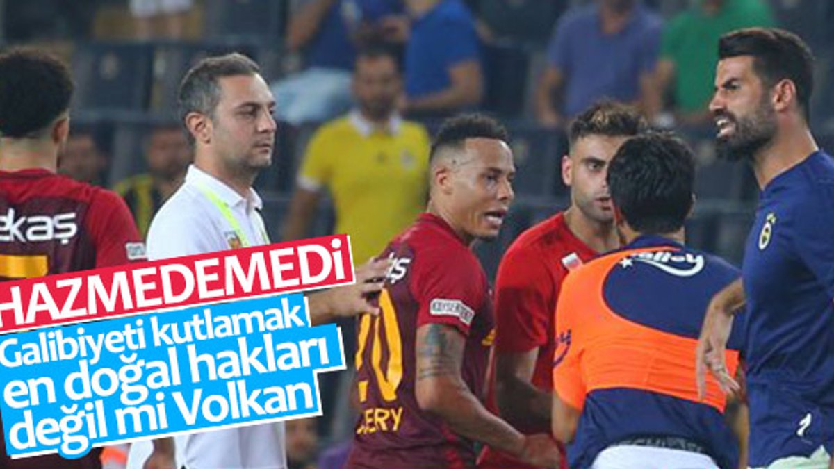 Volkan Demirel maç sonu futbolcuların üzerine yürüdü