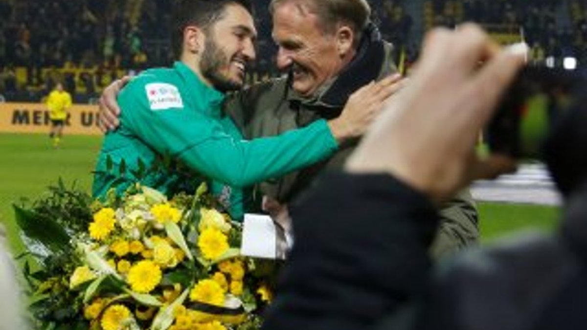 Nuri Şahin'e Dortmund'da çiçeklerle karşılama