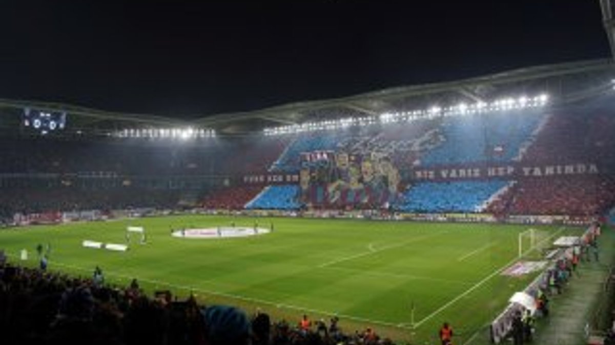 Trabzonspor taraftarından şampiyonluk koreografisi