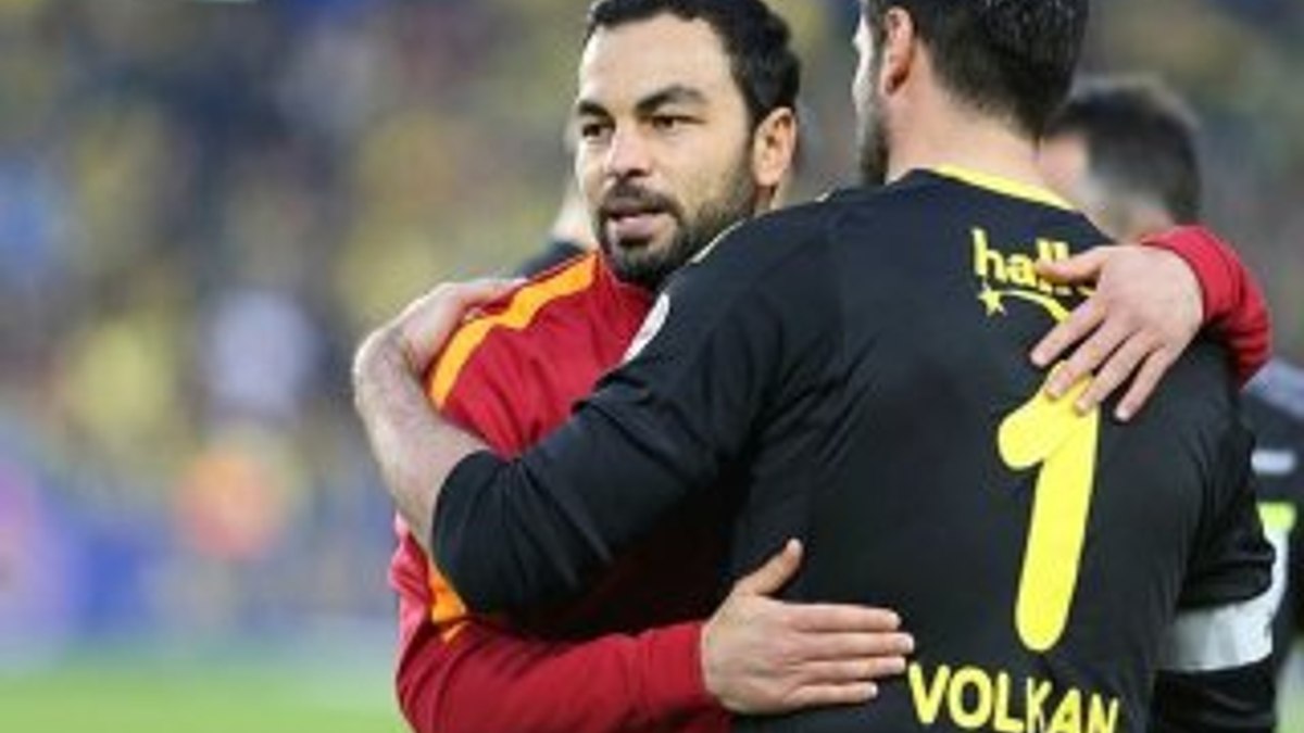 Volkan Demirel ve Selçuk İnan kalıyor