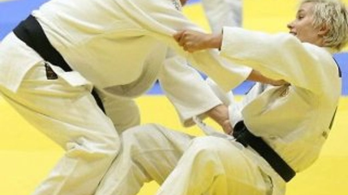 Putin'i yere seren kadın judocu dünya ikincisi oldu