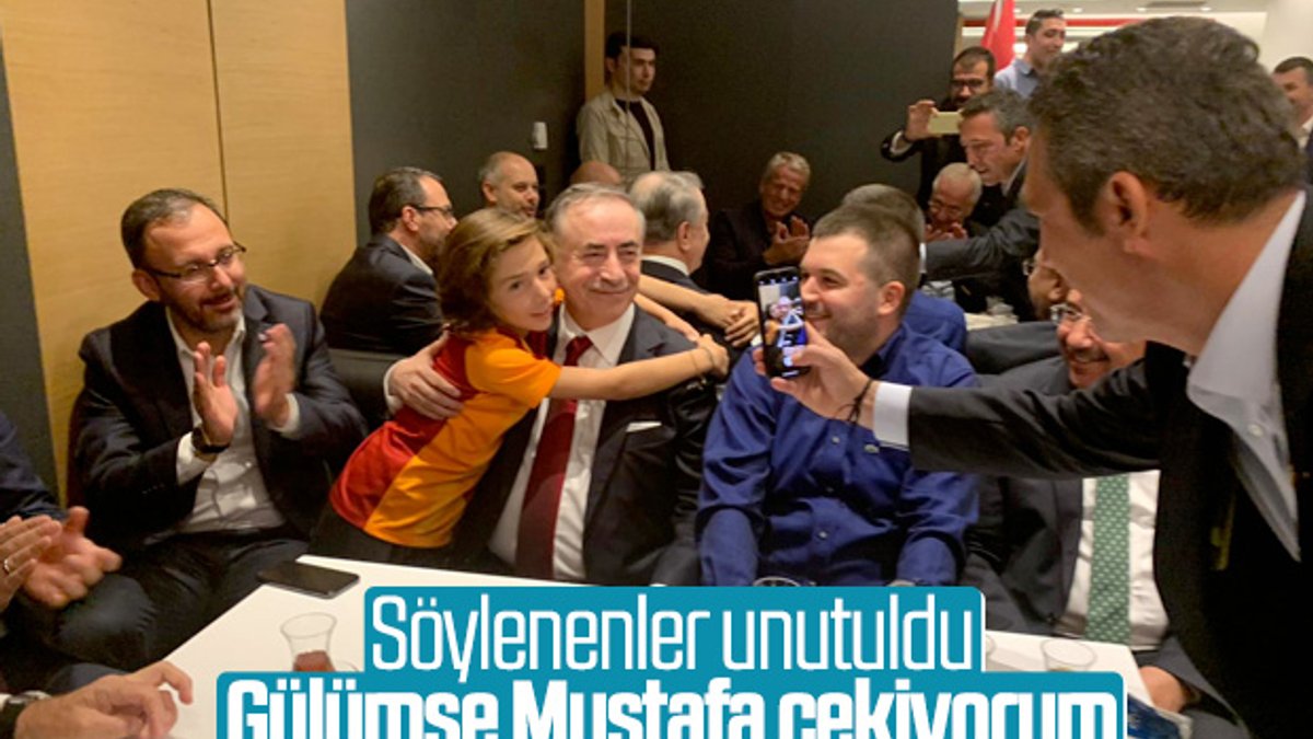 Ali Koç, Mustafa Cengiz'in fotoğrafını çekti
