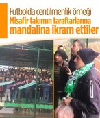 Zonguldak'ta rakip takımın taraftarına mandalina ikram ettiler
