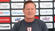 Süper Lig'in tek yabancı teknik direktörü Markus Gisdol!