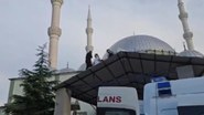 Adana'da camide tadilatta çalışan işçinin bacağı kesildi