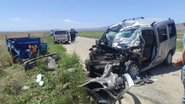 Afyonkarahisar'da hafif ticari araç patpatla çarpıştı: 2 ölü, 2 yaralı