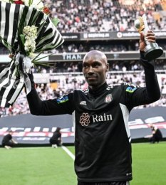 Atiba Hutchinson'dan Beşiktaş'a veda