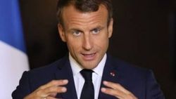 Macron: 300'ün altında nükleer savaş başlığımız var