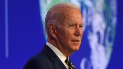 Biden, 100'den fazla işçili işletmeler için aşı zorunluluğunda geri adım attı