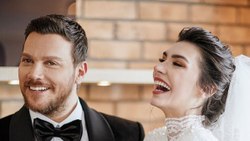 Sinan Akçıl ve Burcu Kıratlı 3 dakikada boşandı