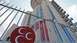 Aydın'da MHP Büyükşehir Belediye Başkan adayı çekildi