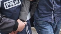 Öz annesini boğarak öldürüp teslim oldu