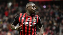 Emre Belözoğlu'nun Malang Sarr ısrarı sürüyor