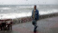 Meteorolojiden şiddetli sağanak ve fırtına uyarısı