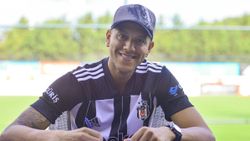 Beşiktaş, Josef de Souza'nın lisansını çıkardı