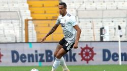 Beşiktaş'ın Kayseri kafilesi: Ghezzal yok, Josef var