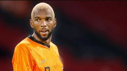 Ryan Babel ülkesinde kalacak
