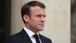 Macron, bazı bakanların koronavirüs aşısına dair açıklama yapması halinde istifalarını isteyecek