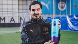 İlkay Gündoğan: Geçim sıkıntısı yaşayanlara yardım ediyorum