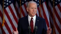 Biden: Bizi bir sonraki virüsten koruyacak kadar yüksek bir duvar yok