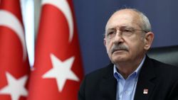 Kemal Kılıçdaroğlu, 17 Ağustos depreminde hayatını kaybedenleri andı