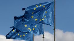 Avrupa Birliği'nden 160 Rus yetkili ve oligarka yaptırım