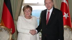 Erdoğan, Merkel ile görüştü
