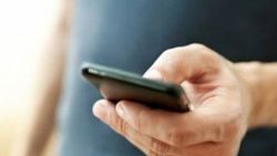 Genç kız, telefonuna el koyan babasını polise ihbar etti