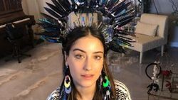 Hazal Kaya sinirlendi