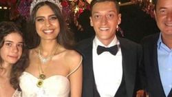 Amine Gülşe ile Mesut Özil ticarete atıldı