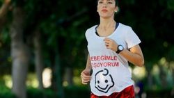 Hamile kadın maratona hazırlanıyor