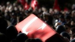 Araç kazasında yaralanan 1 asker şehit oldu