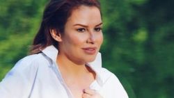 Deniz Seki, evleniyor